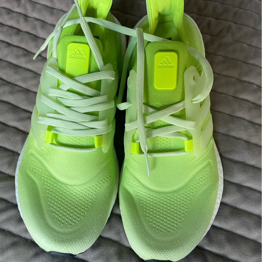 Adidas Ultra Boost - Picture 4 of 5